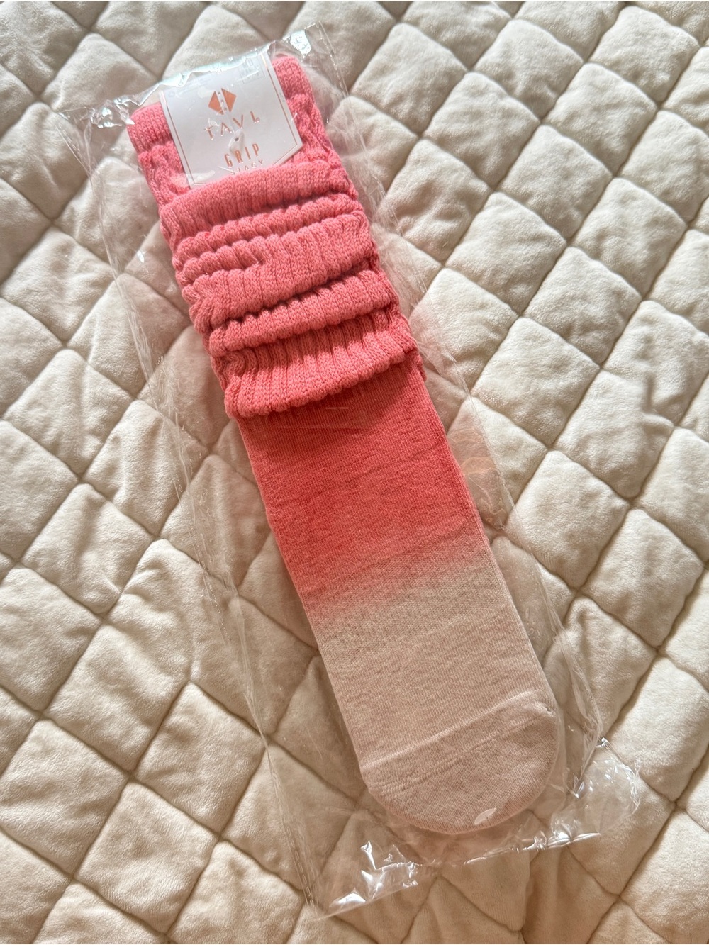 Tavi Stacy Grip Socks in Hot Coral Ombré